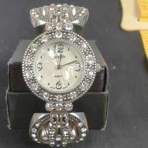 Noelle | Accessories | Noelle Silver Womens Quartz Watch  display picture 2